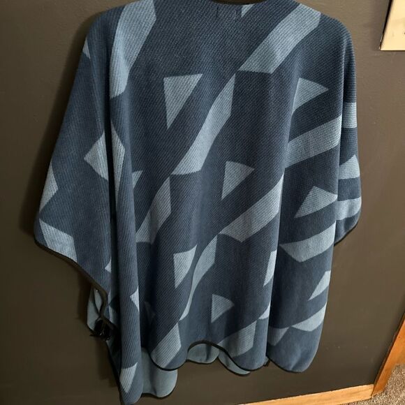 SERRA Women's Fleece Poncho Toggle Sides Geometric Blue Black One Size - Picture 5 of 9